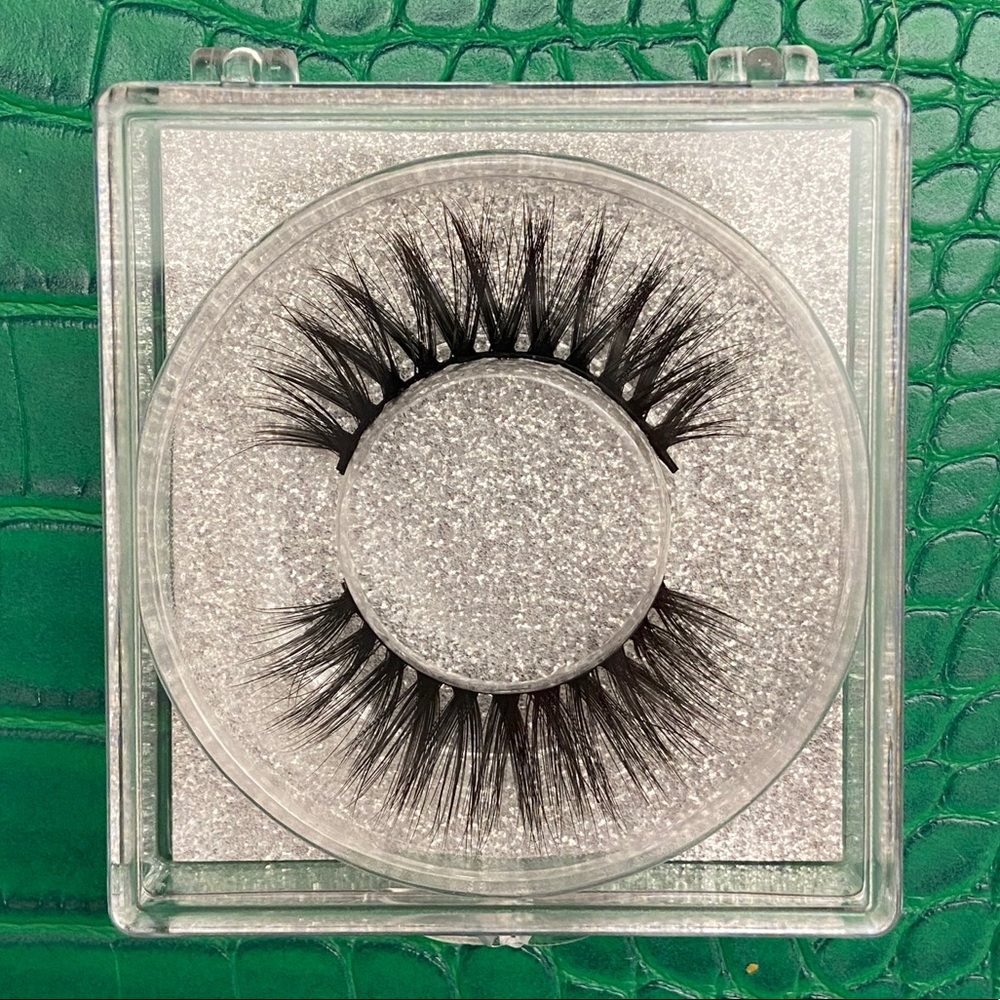 Trophy Wife 🏆 | 16mm Mink Lashes